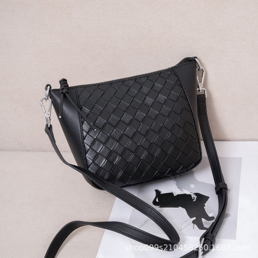 Woven crossbody small bag for women easiest for match dumpling bag guangzhou luggage fashionclassy sense one-shoulder genuine leather crossbody bag