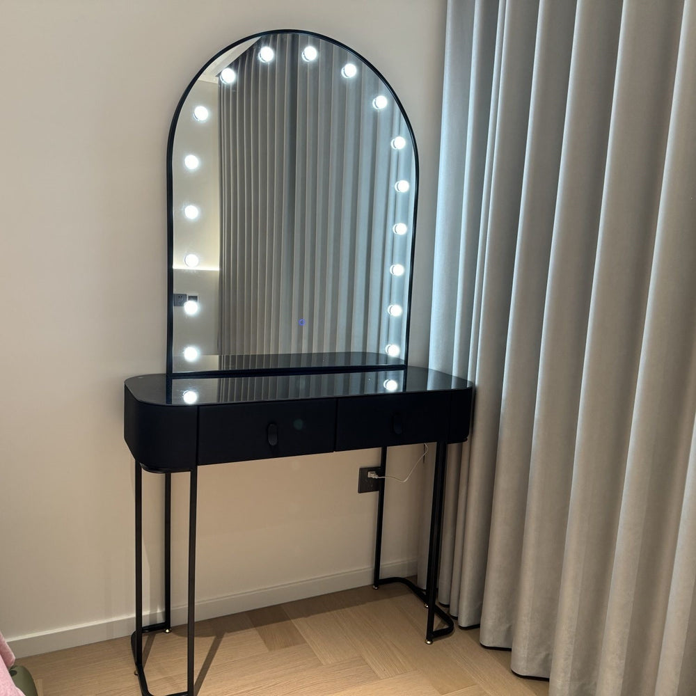 Vanity makeup mirror with lights - professional makeup artist grade, ideal for bridal studios, beauty salons, and home use