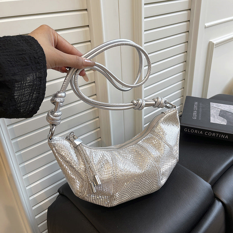 Cross-border niche light and versatile foreign style dumpling bag women's 2025 new fashion personalized creative shoulder messenger bag