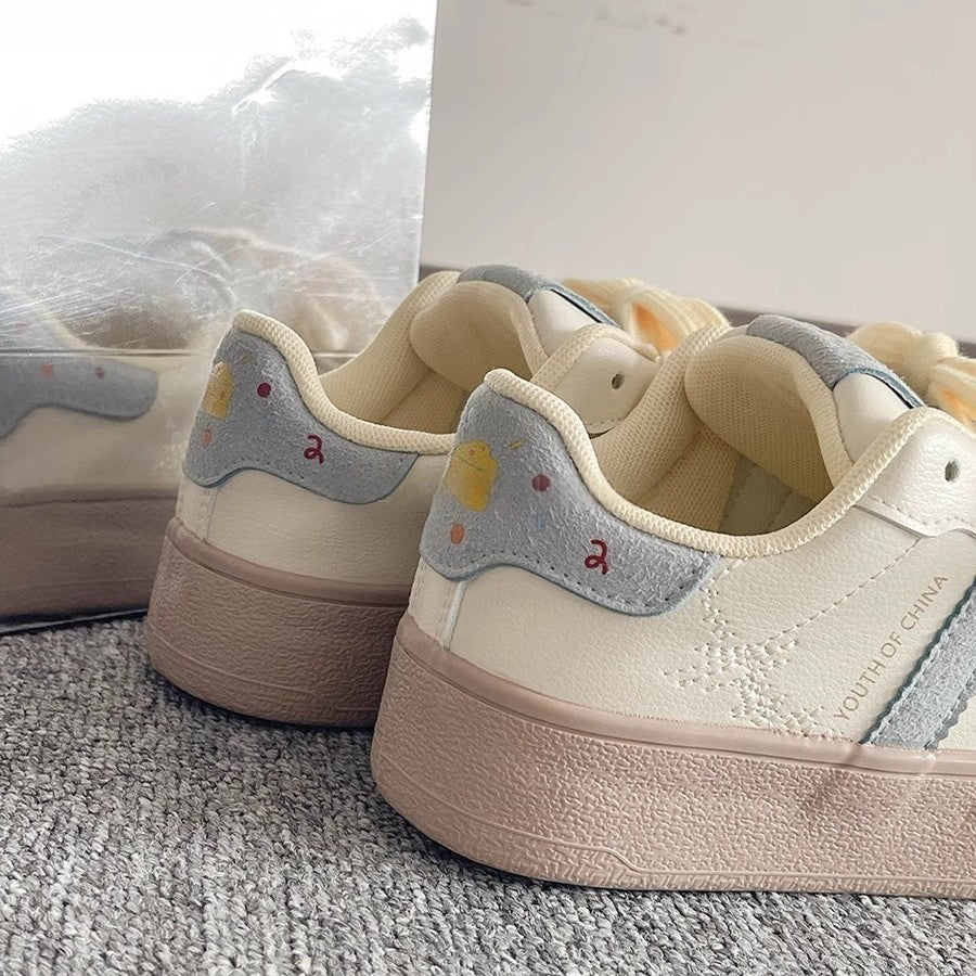 Trendy chinese chic niche versatile graffiti print skate shoes 2026 new ins spring/summer casual white sneakers student campus style