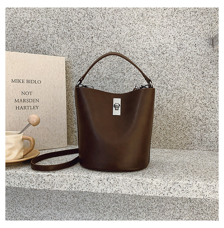 Korean style popular fashion handbag women's autumn versatile large capacity bucket bag light luxury texture shoulder bag crossbody bag