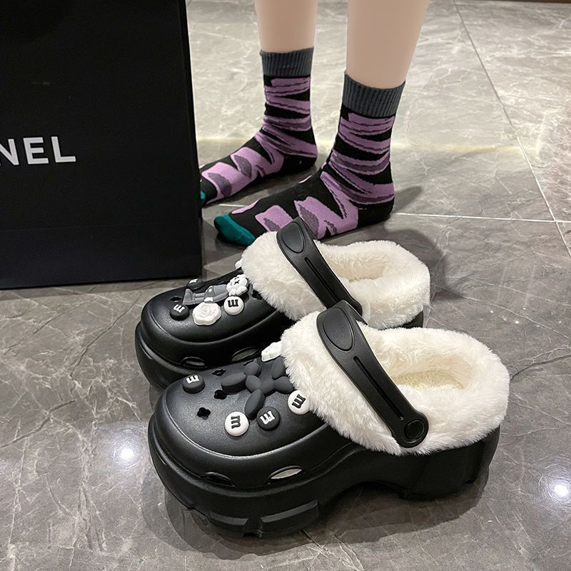 Fleece-lined cotton clogs for women, autumn and winter inner lining, 2024 new style, outer wear, height-increasing thick sole, furry cotton slippers for winter