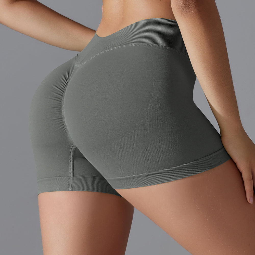 European and american seamless high-waisted butt-lifting yoga shorts - breathable peach lift, tight-fitting athletic capris for running and fitness