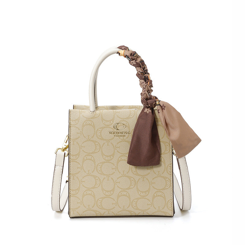 French portable high-end temperament bag women 2025 new presbyopia high-end trend ins Internet celebrity messenger bag
