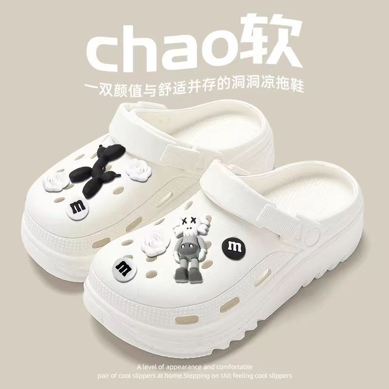 Thick sole summer clogs for women summer outwear non-slip sandals and slippers for stepping on shit summer new arrival sandals and slippers wholesale