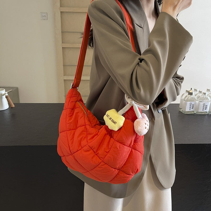 Cross-border new autumn and winter cotton clothes, bags, rhombus casual versatile messenger bags, commuter single shoulder fashion crescent moon dumpling bags