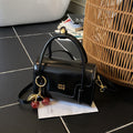 Portable fashionable small bag 2025fall and winternew arrival super popular atmosphere underarm bag trendyeasiest for match shoulder crossbody bag