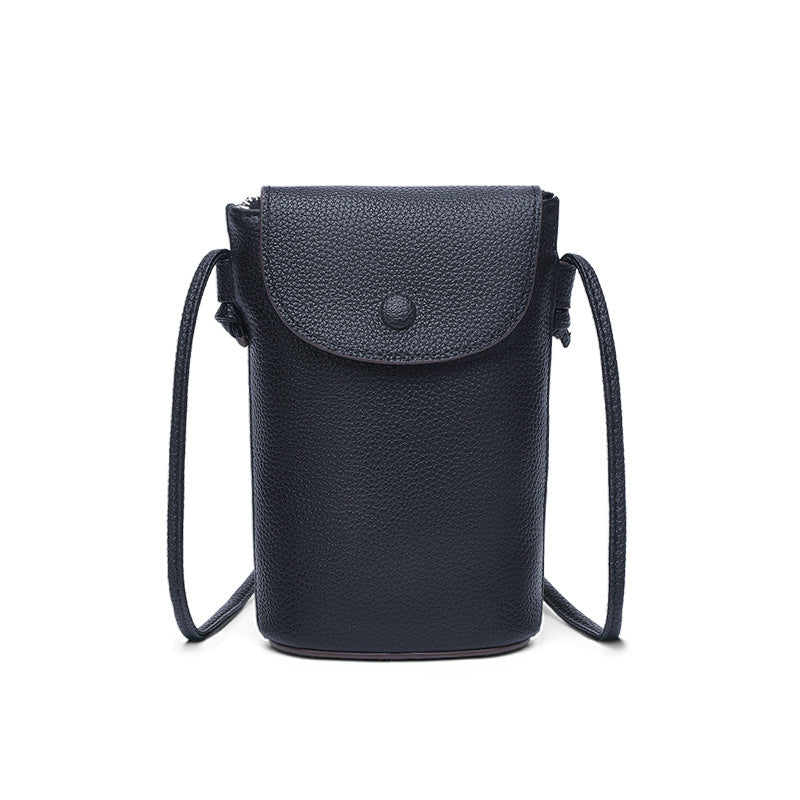 Casual leather large-capacity mobile phone bag women's 2025 new anti-theft cowhide shoulder bag versatile small messenger women's bag