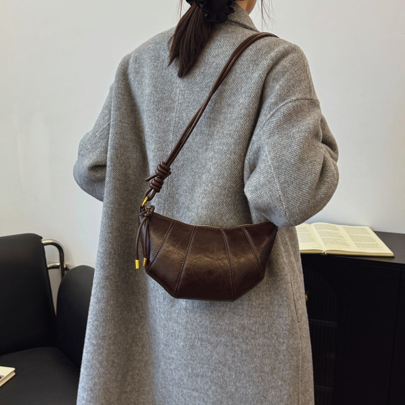 Foreign trade niche super fire dumpling bag women's 2025 new autumn and winter popular fashion shoulder messenger bag versatile croissant bag