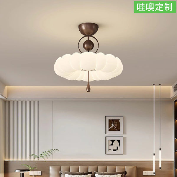 [Wow] French cream wind ceiling light, antique creative master bedroom light, new atmosphere full spectrum eye protection light