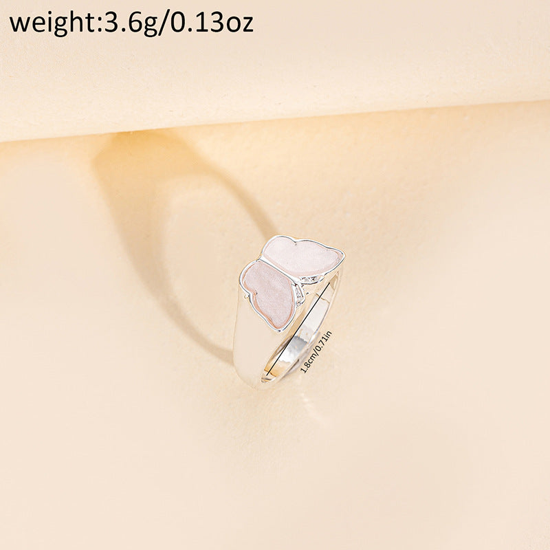 Wholesale butterfly rings: 2025 new cross-border gold-plated jewelry, women's zinc alloy fashionable versatile statement hand accessories