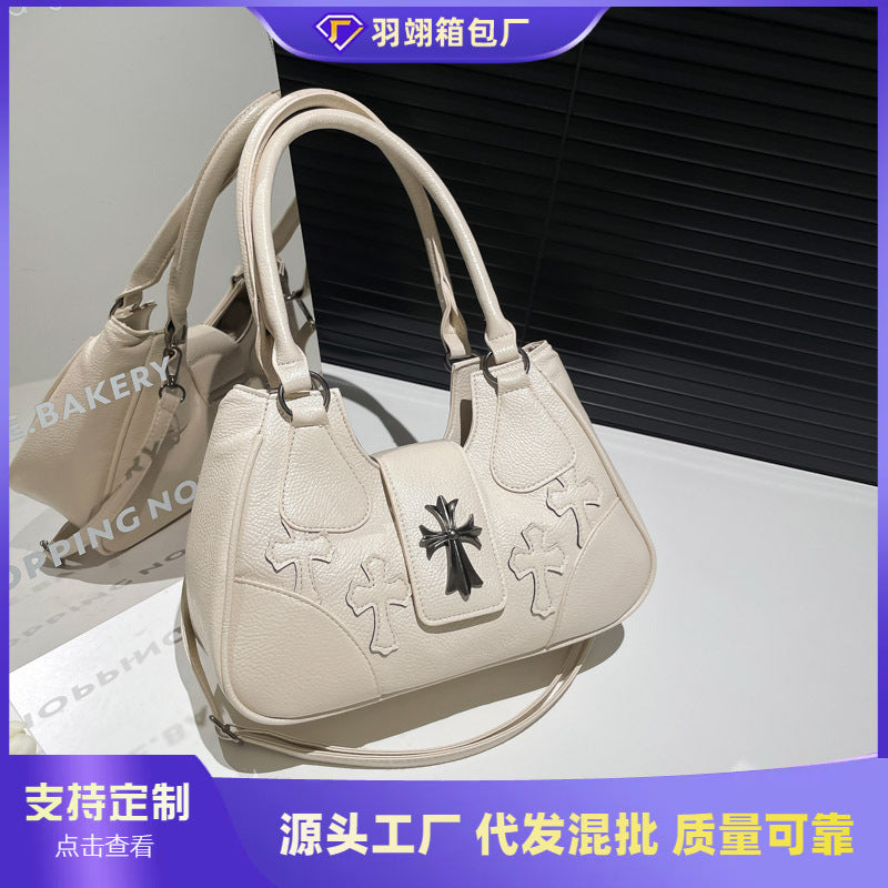 Cross-border popular this year, sweet and cool style underarm bag women's 2025 new versatile niche design shoulder messenger bag