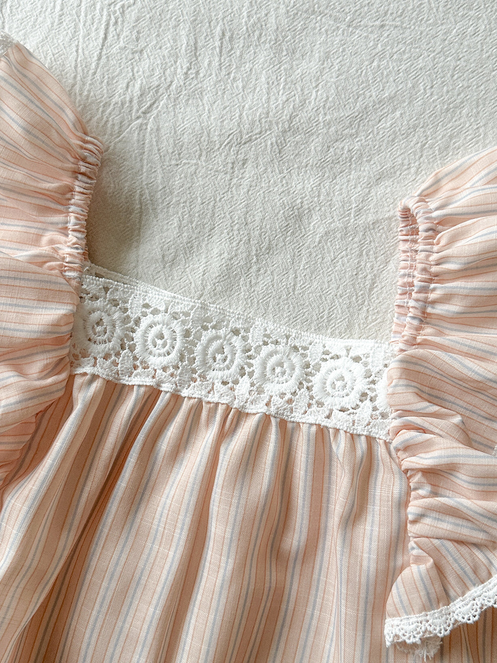hot-selling cross-border girls' ruffle sleeve babydoll top + lace embroidered shorts two-piece set