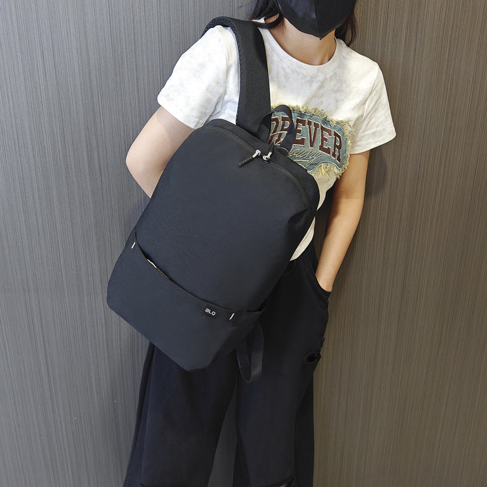 New spring outing backpack: fresh color combinations, small bag, perfect for middle and high school students, college students, everyday commuting, lightweight, breathable, and color block design
