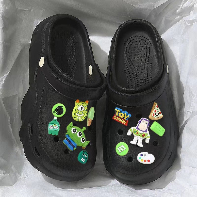 Thick soleeva crocs women's summer outwear 2025new arrivalheight increasing outdoor beach seaside ins toe cap slippers