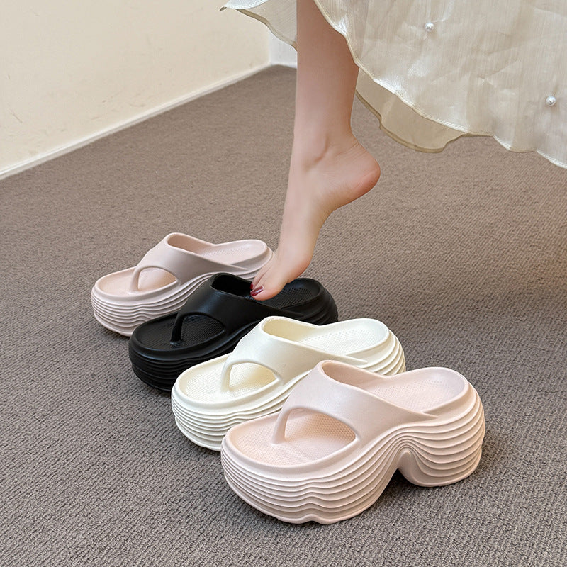New summer women's platform slides: non-slip, stylish, and trendy. these height-boosting sandals are perfect for beach, outdoor, and everyday wear. a versatile and fashionable choice