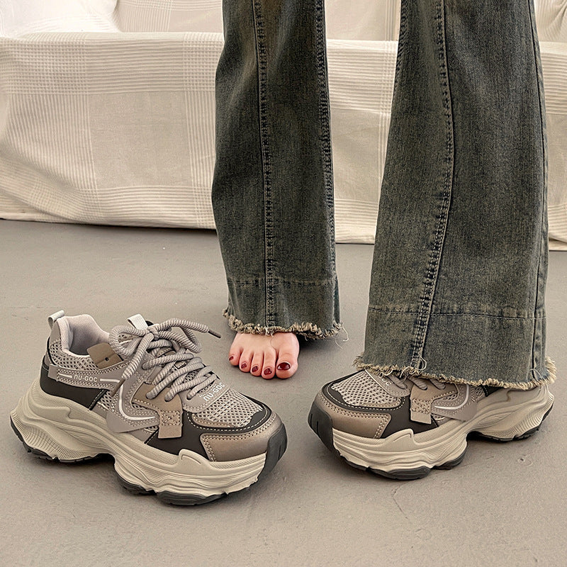 Black chunky platform sneakers for women, 2026 spring/summer new arrival, popular style, versatile casual sneakers for students, slimming and sporty