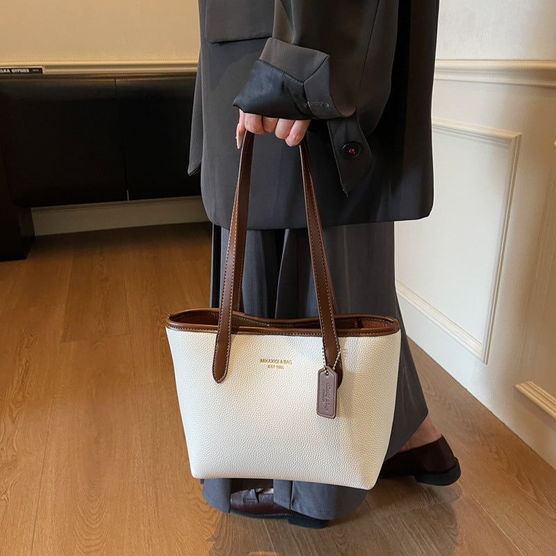 Minimalist solid color shoulder bag for women - new autumn 2025 collection, high-end versatile style, bestselling tote bag with premium texture