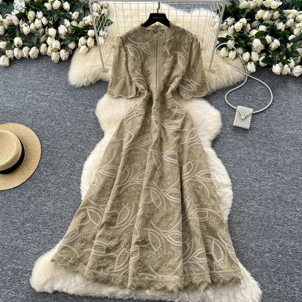 French high-end vintage embroidered cinched-waist short-sleeve dress - women's  summer slimming, elegant, and chic maxi dress