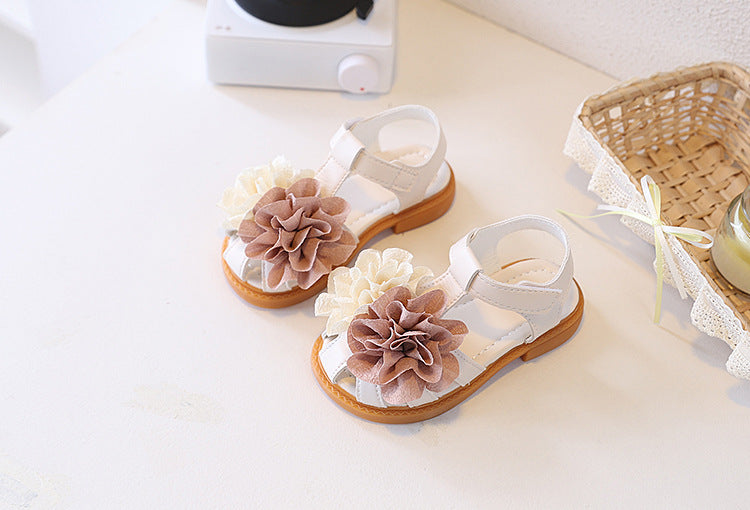 Sweet floral decorated girls' sandals -  summer new arrival - kids' single strap buckle sandals - versatile and stylish outdoor wear