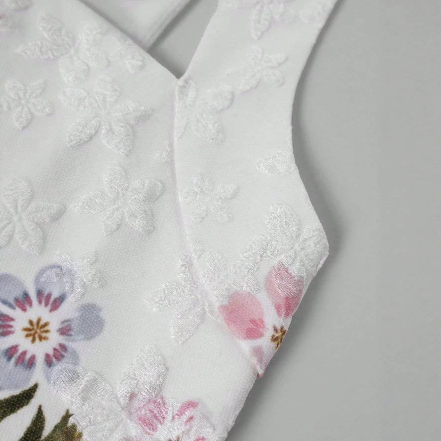 sleeveless floral sundress - this year's trendy french style maxi dress for women