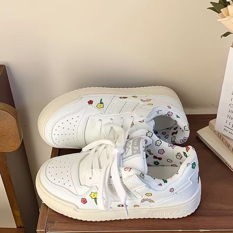 Women's white sneakers - spring 2026 new collection: student style, chunky sole, versatile athletic shoes with graffiti design - trendy & instagrammable