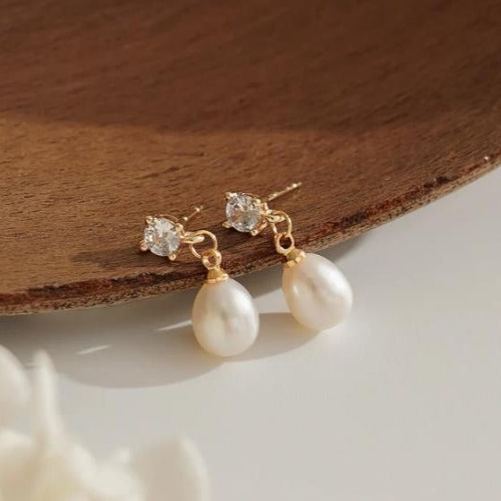 2024 new fashionable light luxury pearl earrings - versatile korean style, trendy and chic