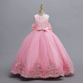 Ready-to-ship wholesale children's formal dresses, lace-trimmed wedding gowns, princess dresses, and runway dresses for girls