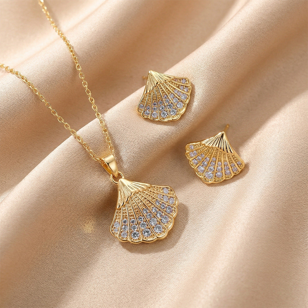 Popular copper inlaid zirconium shell necklace popular among netizens, accessible luxury niche women's versatile elegant summer non-fading clavicle chain jewelry