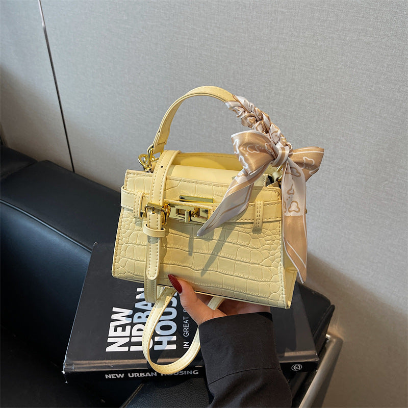 Cross-border summer popular crocodile pattern small bag women's 2025 new fashion hand carry Kelly bag high-end messenger bag