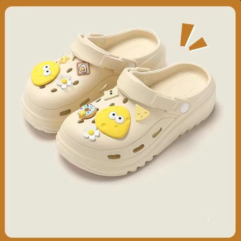 Nurse clogs for women, summer outdoor wear, 2024 new style, anti-slip thick-soled slippers for operating room and office