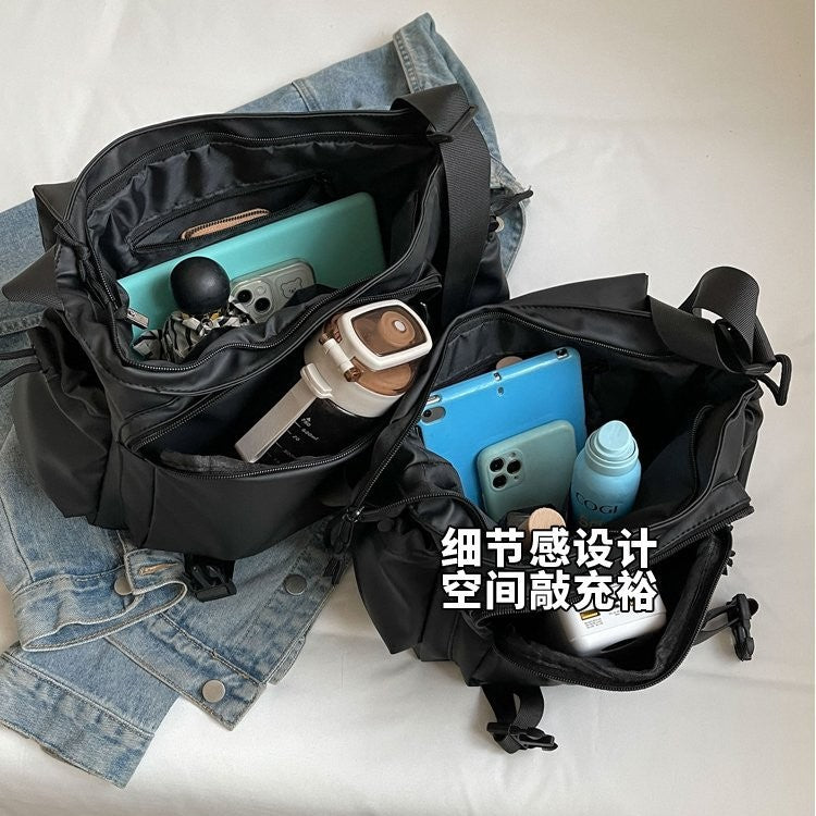 Cross-border popular trendy brand men's and women's messenger bags, locomotive bags, leather film shoulder bags, fashionable and versatile students, class mailman bags