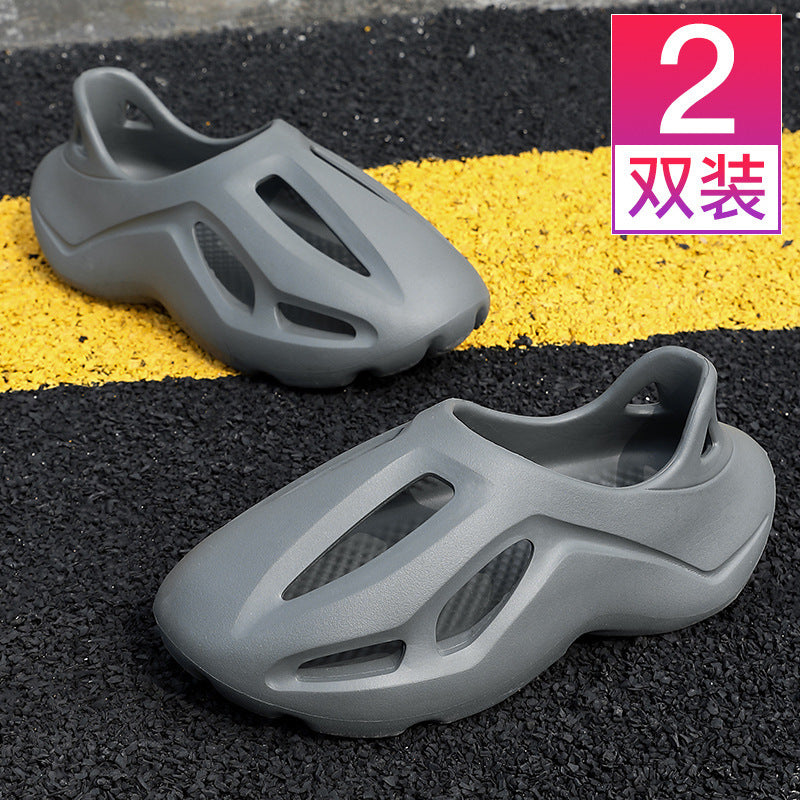 Foreign trade men's hole shoes summer 2024 new stepping on shit couple beach shoes Internet celebrity soft-soled bag head sandals