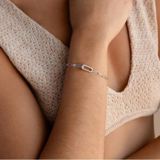 European and american cross-border accessible luxury paper clip-shaped bracelet stainless steel simple copper inlaid zircon infinite symbol bracelet for women wholesale