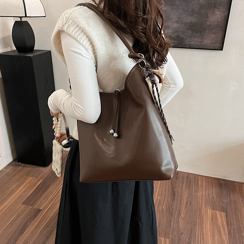 Retro bag women's large capacity 2025 new autumn and winter casual shoulder messenger bag versatile work commuter dumpling bag