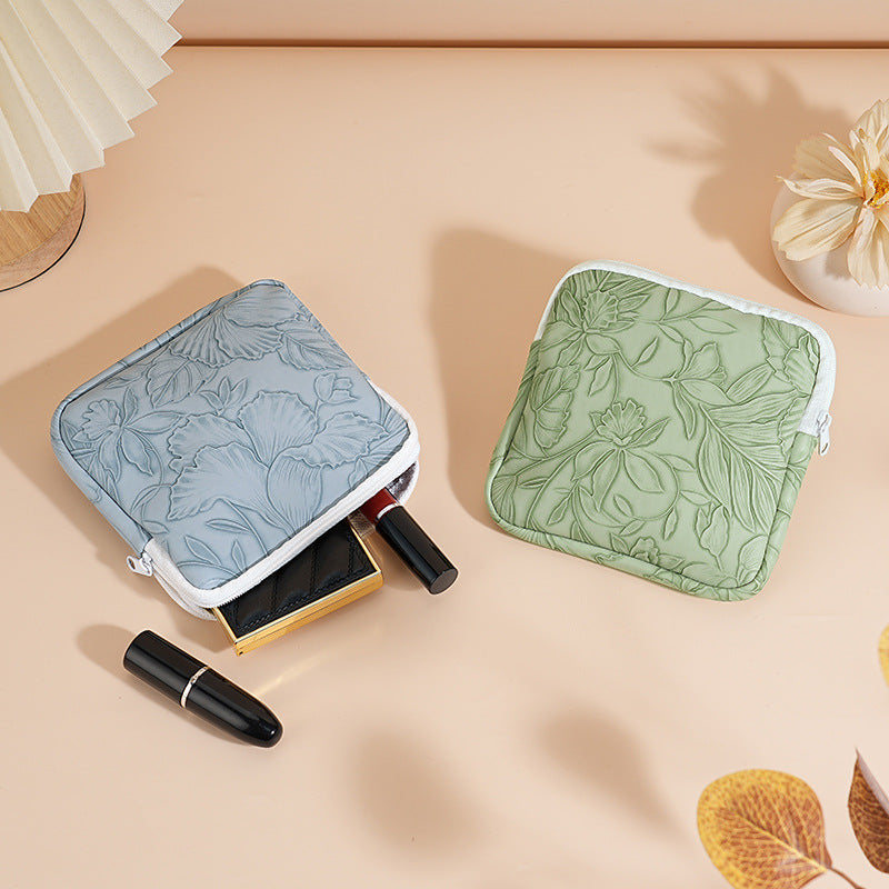 Sanitary napkin storage bag, aunt napkin, large-capacity storage bag, menstrual bag, student portable portable, cute girl PU leather