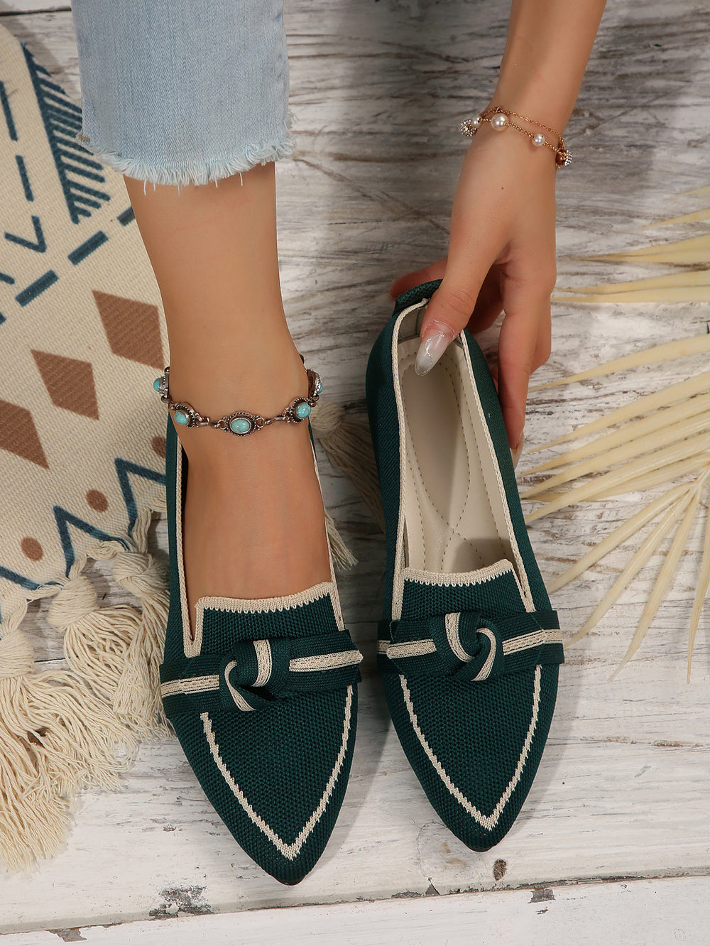 New  spring pointed-toe flat shoes - plus size fashion flyknit slip-on casual women's shoes for cross-border e-commerce