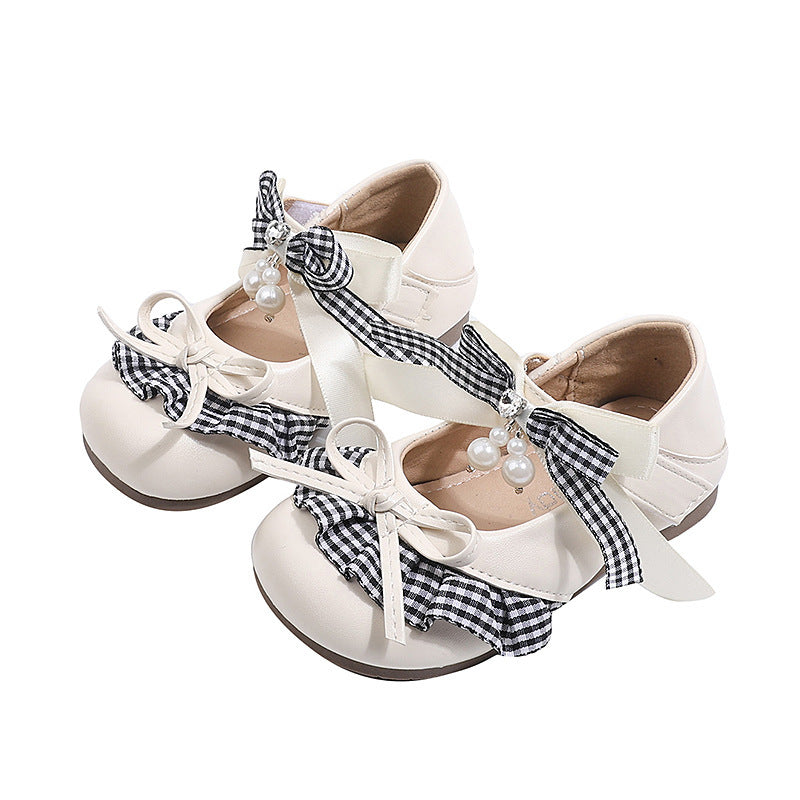 Ready-to-ship girls' leather shoes: korean style, kids' patent leather princess shoes, fashionable studded bowknot flats, performance shoes