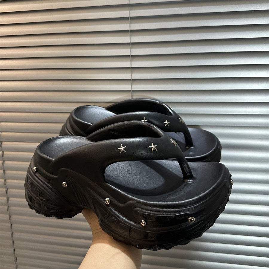 8cm thick sole wedge flip flops women's summer outwear thick sole stomping on shit feeling 2025 new summer sandals