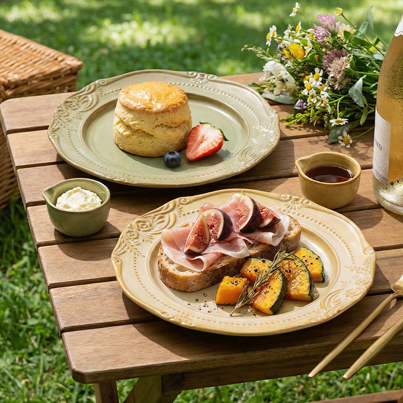 European retro embossed plate - perfect for western cuisine, pasta, breakfast, restaurants, and hotels. a stylish and high-value steak plate and dinner plate