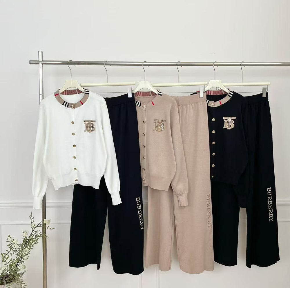 2025 fall/winter new arrival: plaid patchwork crewneck embroidered knit top and pants two-piece set for export