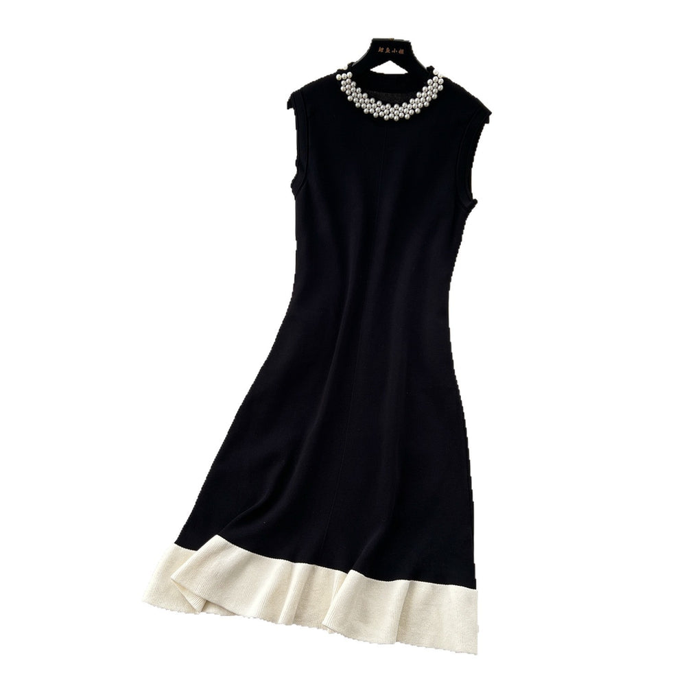 Summer chic: beaded, sleeveless, slim-fit knit dress - french style color block sweater dress for women