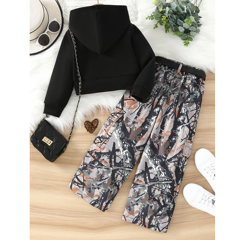 girls' two-piece hoodie set: black hooded sweatshirt & camo cargo pants - stylish & sporty autumn outfit for kids