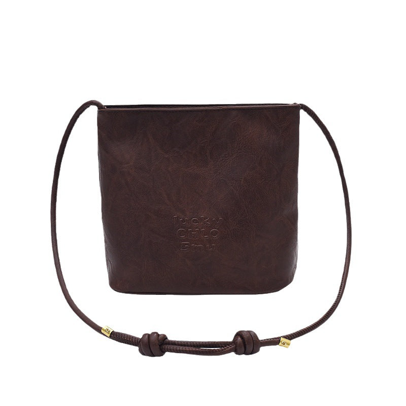 Retro fashion bucket bag women's 2025 new autumn commuting versatile shoulder bag niche high-end women's bag