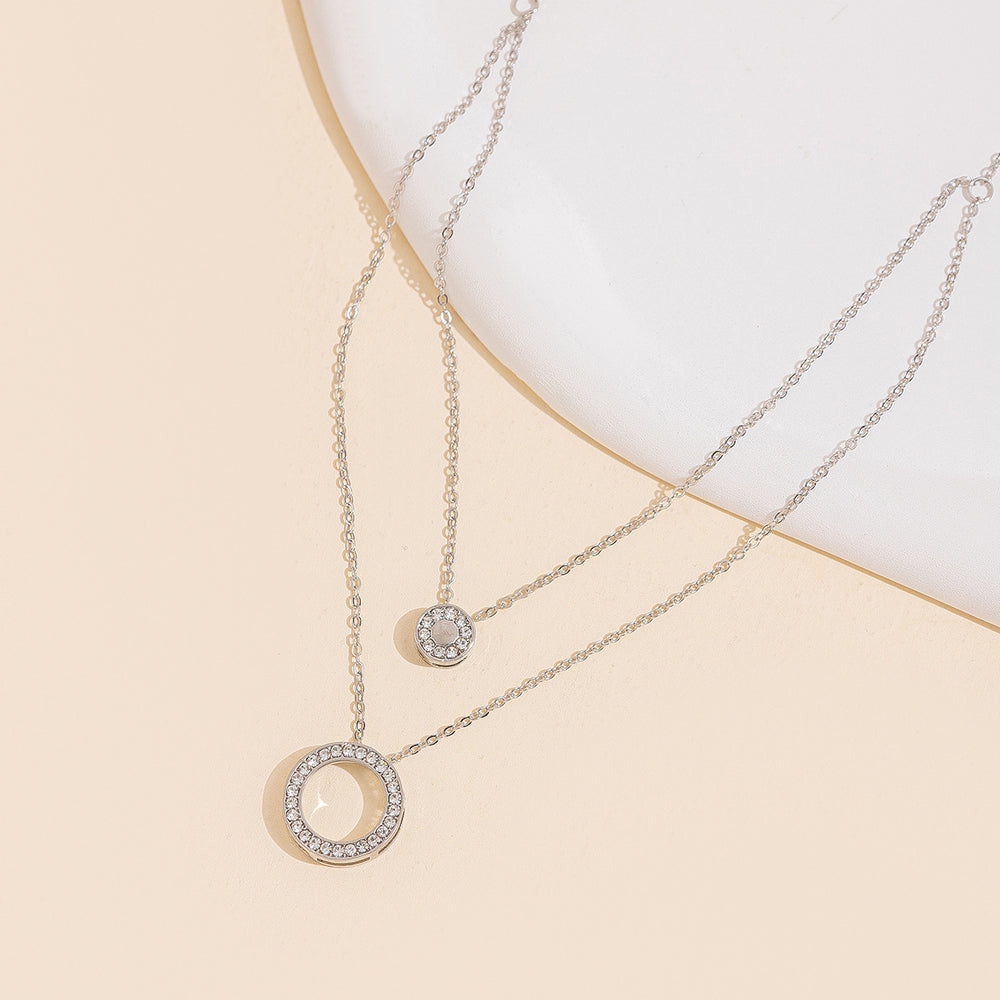 Wholesale round necklaces - european & american cross-border, light luxury, high-end diamond-studded pendants, women's fashionable minimalist design, choker necklaces