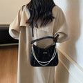 High-end women's bag, large capacity, 2025 new style, niche design, shoulder bag, crossbody bag, understated luxury, textured, commuter tote bag