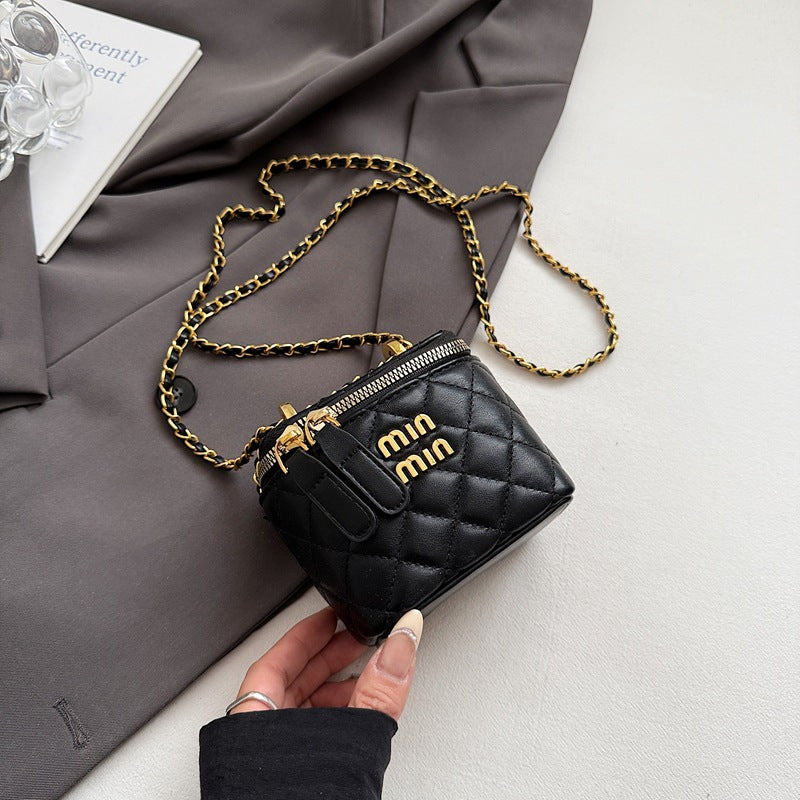 Niche light luxury foreign style chain messenger bag women's 2025 summer Xiaoxiangfeng rhombus advanced sense single shoulder mouth red envelope