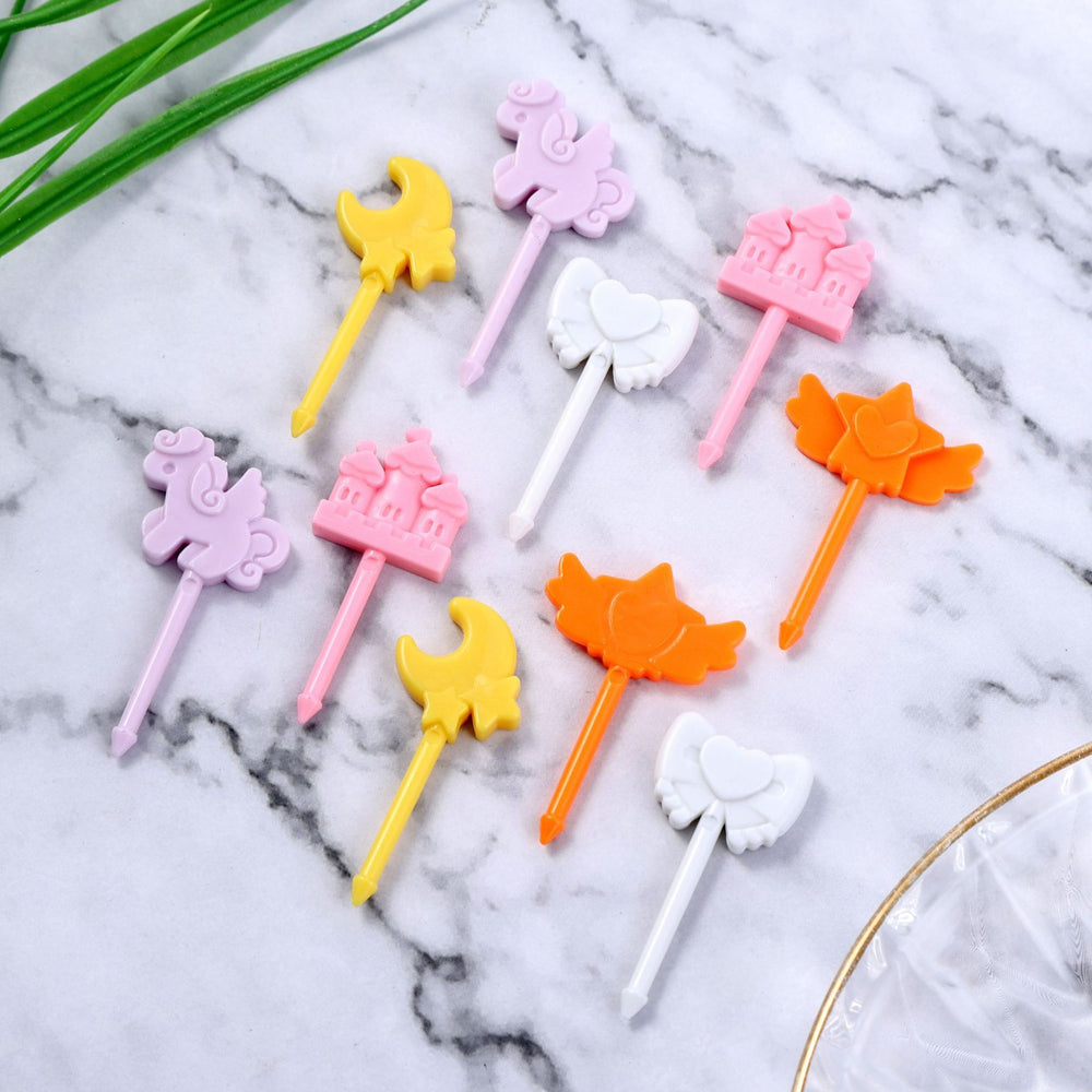 Japanese cartoon fruit picks creative children's food forks cake forks cute animal dessert forks plastic fruit forks