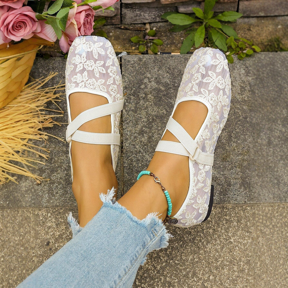 Wholesale women's plus size lace mary janes: summer new arrivals - mesh, slip-on flats