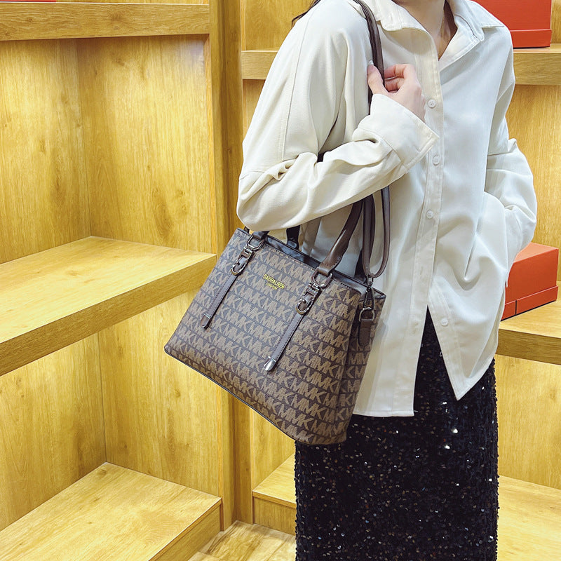 High-end women's bag 2025 new retro print tote bag niche design shoulder bag classic crossbody bag